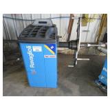 2012 Ravaglioli Series H Tire Balancer