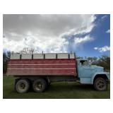 1969 Fargo C700 T/A Grain Truck