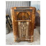 Rogers Wood Case Elec Floor Model Radio