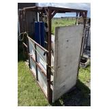 Clipping/Trimming Chute for Llamas