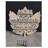 Wooden display rack for spoons with spoons