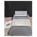 Smith Corona SL560 electric typewriter