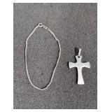 1 1/4' sterling crucifix 3.5g and 7' sterling