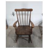 Wooden rocking chair Damage to one arm