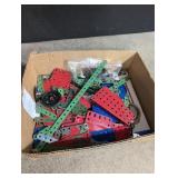 Vintage Meccano parts and 2 booklets