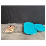 Pyrex and Anchor Hocking baking dishes with lids