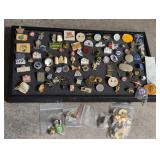 Large lot of various lapel pins, 410g