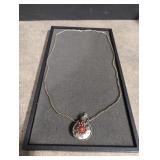 Metal perfume bottle pendant 32' chain 34.3 g