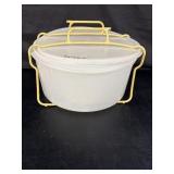 Tupperware cake carrier with lid, smaller one is