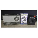2 vintage radios and mini heater, tested