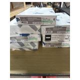 7 paper bundles of 500 in each of green