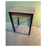 Wooden desk 25' w x 19' d x 30' h