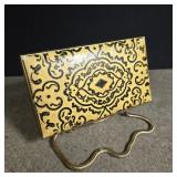 Vintage compact purse gold tone with black/cream