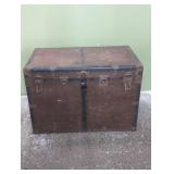 Vintage trunk that could use some love 36' w x