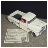 1/24 1955 Chevrolet Cameo Truck Model