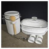 2 white casserole dishes with one lid, white