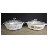 2 Pyrex vintage casserole dishes with lids