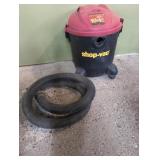 10 Gallon shop vac, powers on