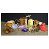 Assortment of knick-knacks
