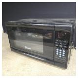 Classic microwave oven - tested - 18' w x 11 1