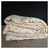 Beige flowered comforter 80' x 72'
