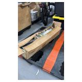 Handheld pool vacuum cleaner