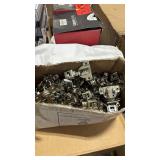 Box of 80 cabinet hinges