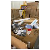 Gaylord/pallet box of assorted return goods