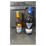 (2) assorted wines Rex Goliath and Vendange