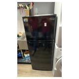 Magic Chef HVDR1040B Top Freezer Refrigerator