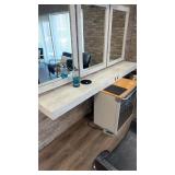 8 foot long work station does not include mirrors