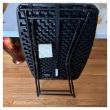 SMALL PORTABLE FOLDING TABLE