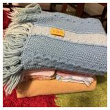 Blankets & Towels Assorted Lot