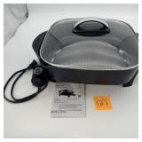 Presto 12in Electric Skillet w Lid