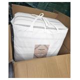 $130 MSRP HERITAGE THREAD 4-PC SET  BED COMFORTER