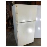 GE tbx18 Refrigerator