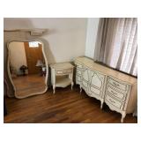 Vintage Bedroom Set White Dresser Vanity Bedframe