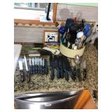 Lot of Knives & Kitchen Utensils Spoons Cuisinart