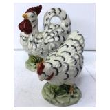 VTG pair of Salt and Pepper Chickens