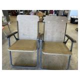 2 folding chairs