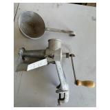 Squeeze / puree strainer