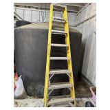 8' fiberglass ladder - 300 lb capacity