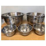 3 Lg, 2 Med, 3 Sm Metal Mixing Bowls