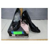 Ladies Shoes - Size 9 AA