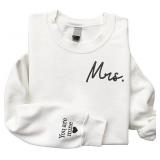 SZ M Custom Embroidered MRS Sweatshirt AZ18