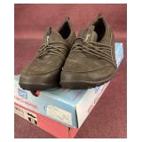 Skechers Women's Empress Chocolate Size 8 shoes