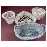 (4) Small Decorative baskets