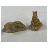 Vintage Wade Tan Kangaroo England, has a rough