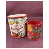 (2) pieces of Pioneer Woman, Utensils one is