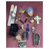 Assorted items including home decor, sinkers,